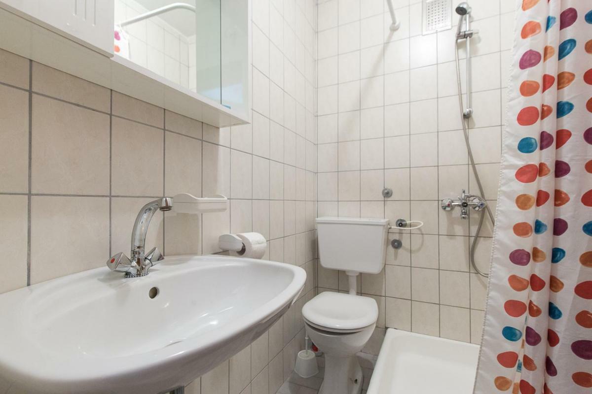 Rooms Miramare 克尔克 外观 照片